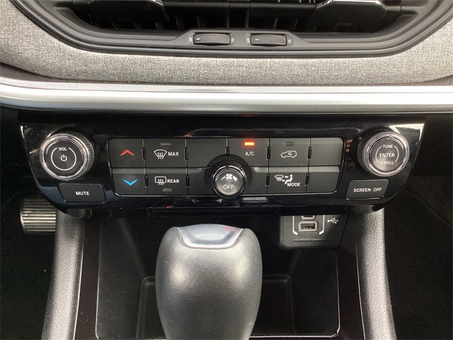 Used Car 2024 Jeep Compass  Latitude For Sale Under $20,000 In San Antonio, Texas