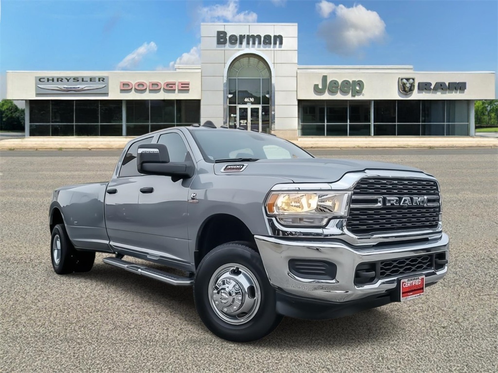 2024 RAM 3500 Tradesman Crew Cab LB DRW 4WD