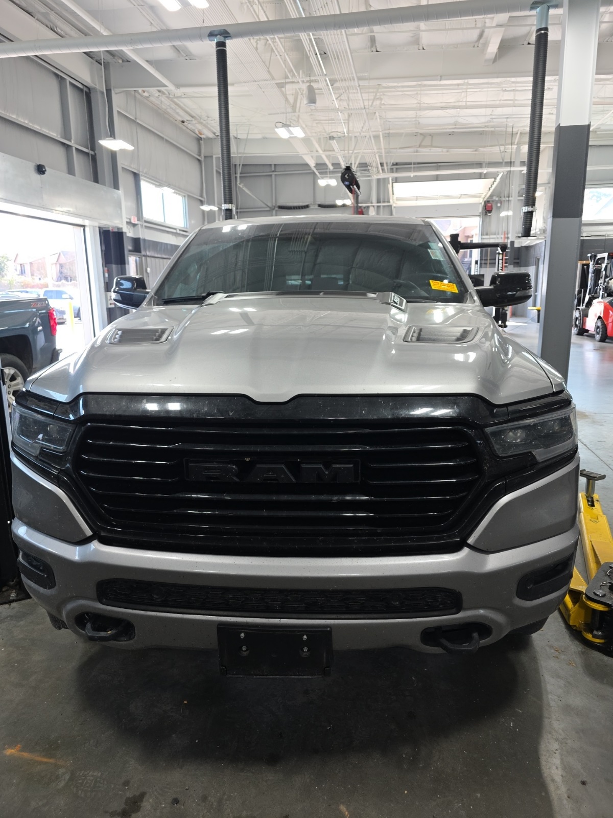 2023 RAM 1500 Limited Crew Cab 4WD