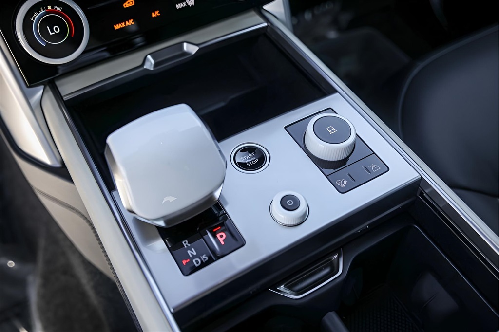 Used Car 2023 Land Rover Range Rover  Sv For Sale Under $160,000 In Austin, Texas