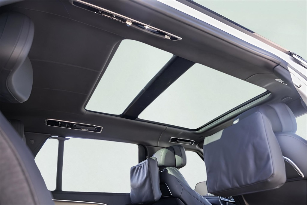 Used Car 2023 Land Rover Range Rover  Sv For Sale Under $160,000 In Austin, Texas