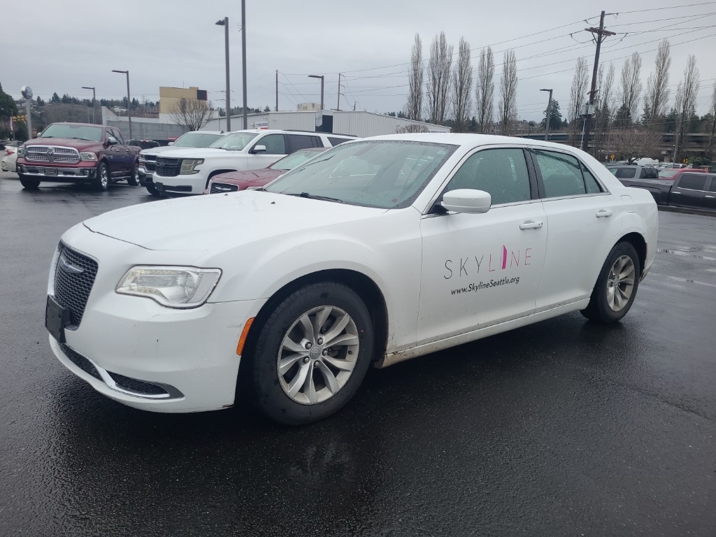 2015 Chrysler 300 Limited RWD