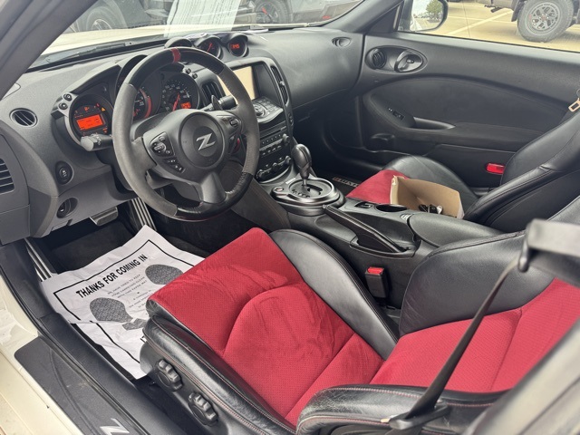 2020 Nissan 370Z Nismo photo 2