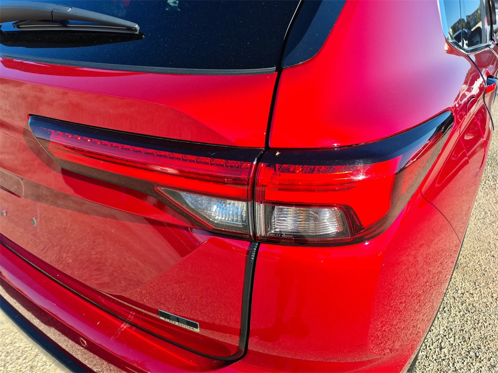 2023 Mitsubishi Outlander SE Black Edition Red at North Houston Mitsubishi