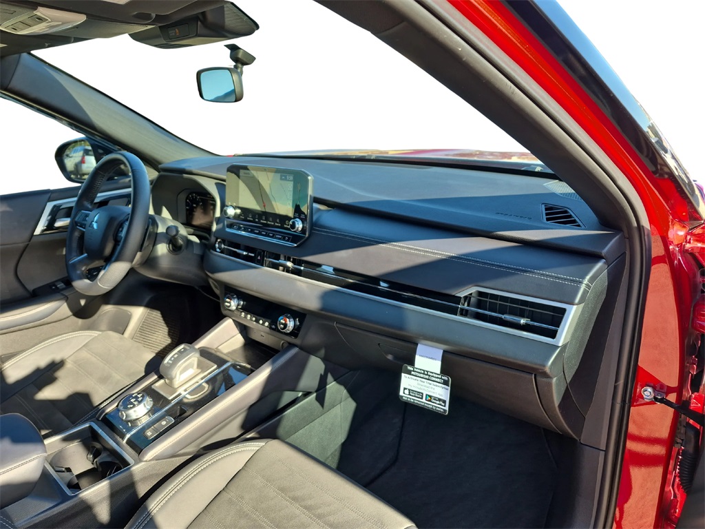 2023 Mitsubishi Outlander SE Black Edition Red at North Houston Mitsubishi