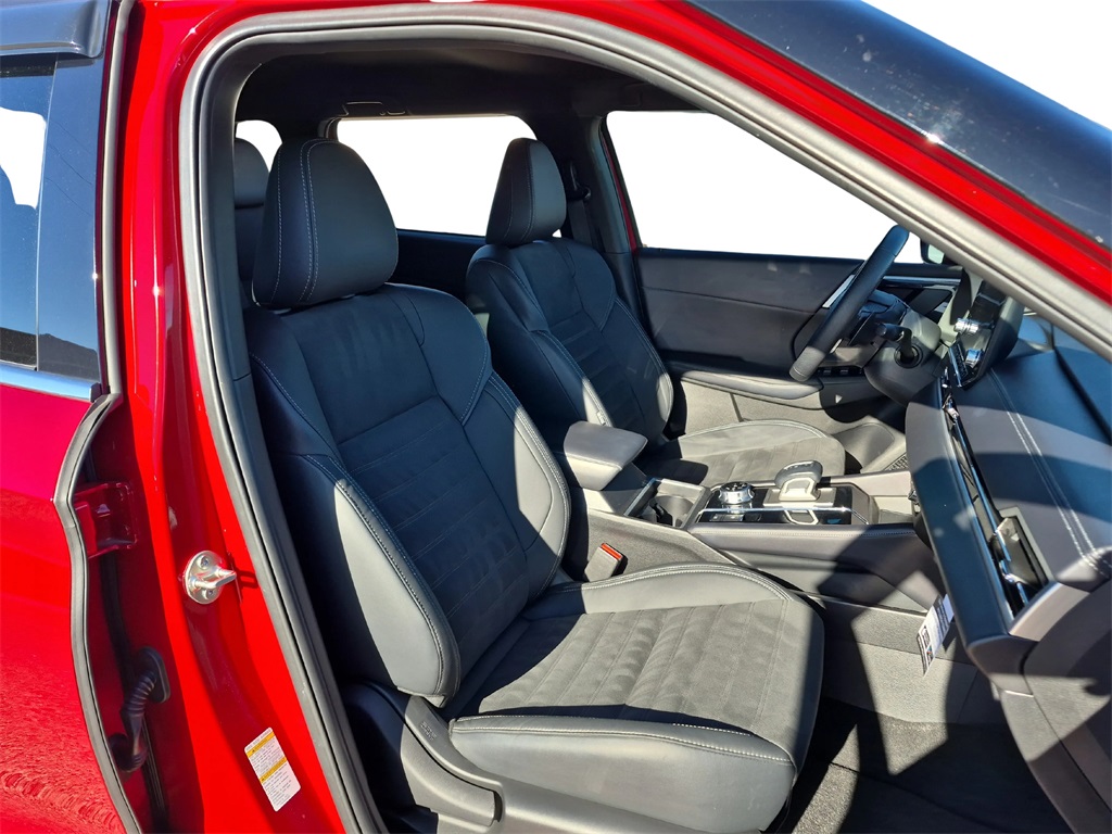 2023 Mitsubishi Outlander SE Black Edition Red at North Houston Mitsubishi