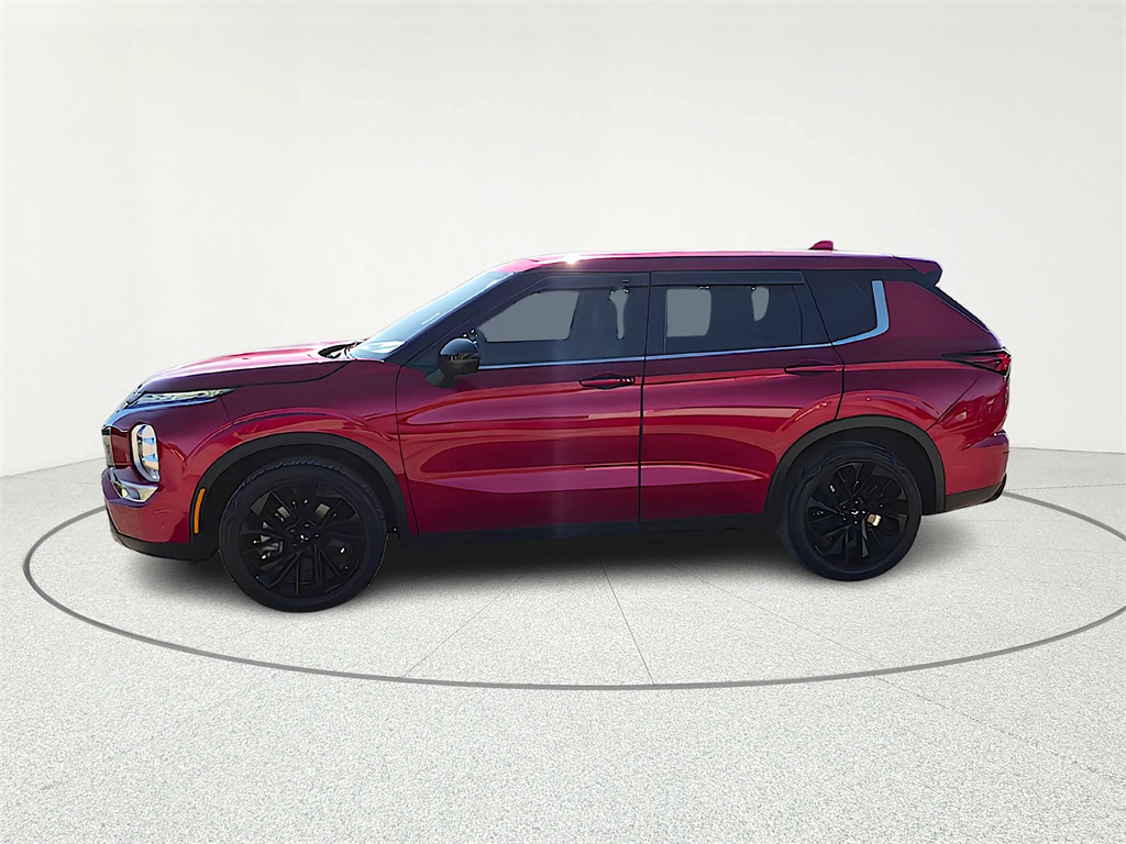 2023 Mitsubishi Outlander SE Black Edition Red at North Houston Mitsubishi