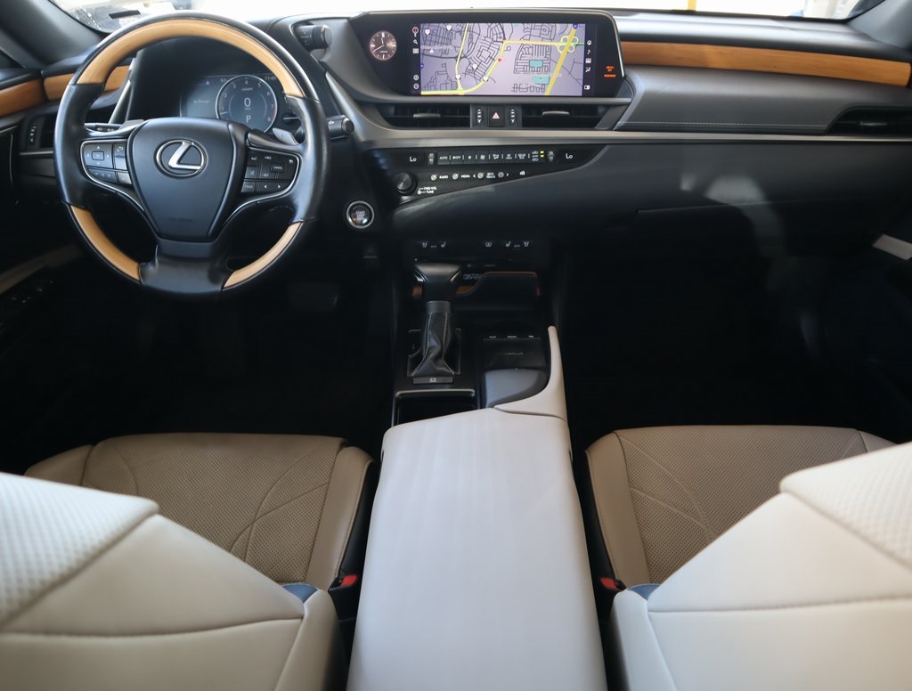 Thumbnail: 2020 Lexus ES - 29