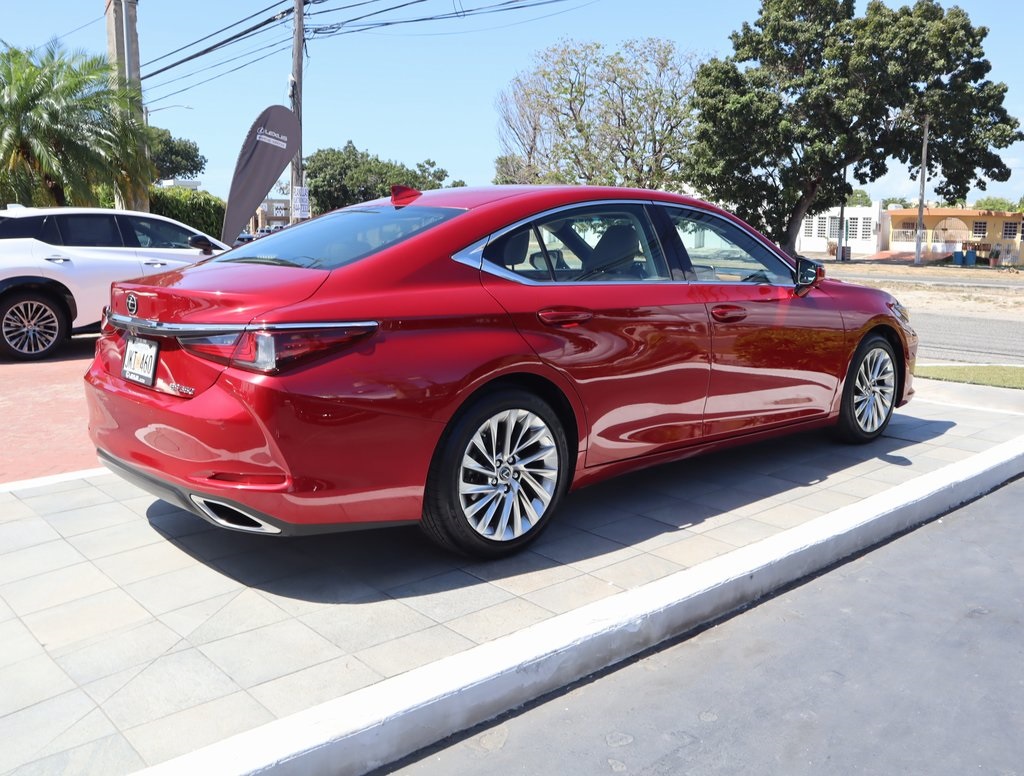 Thumbnail: 2020 Lexus ES - 5