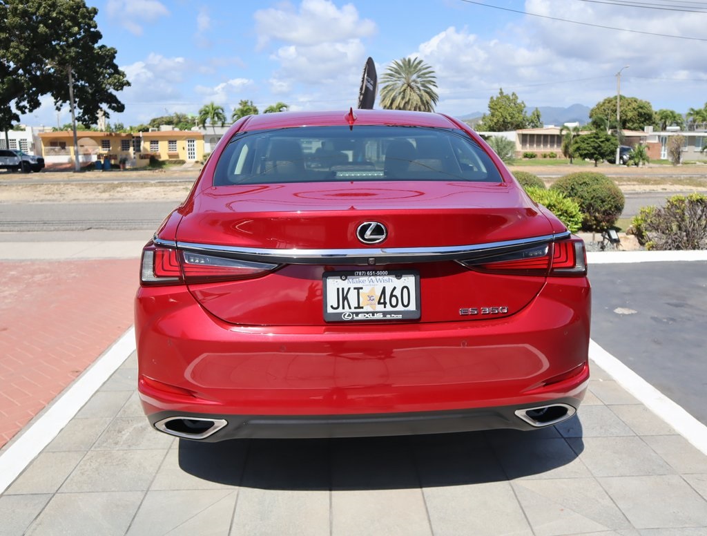 Thumbnail: 2020 Lexus ES - 6