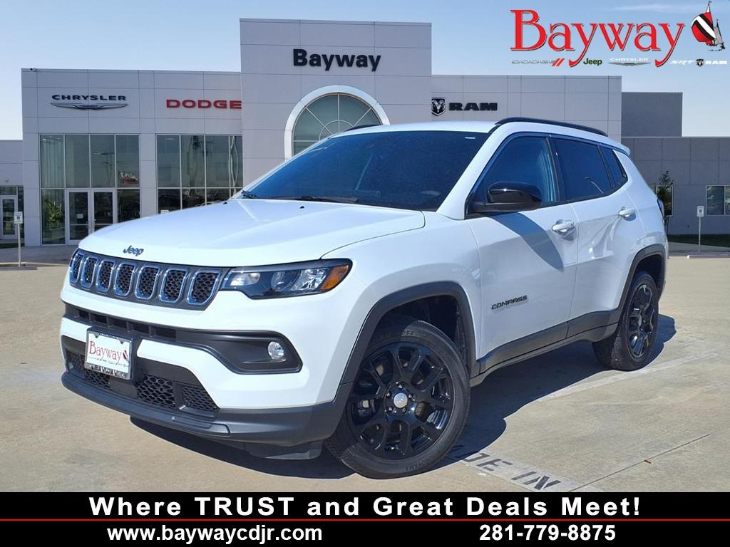 2023 Jeep Compass Latitude Lux - 0