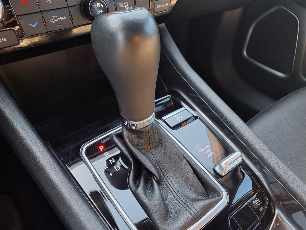 2023 Jeep Compass Latitude Lux White at Mac Haik CDJR North Houston