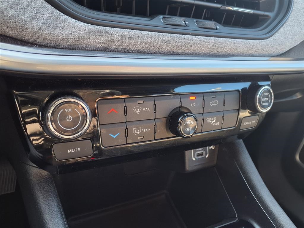 2023 Jeep Compass Latitude Lux White at Mac Haik CDJR North Houston