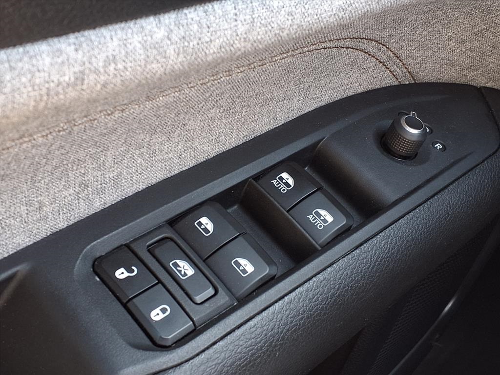 2023 Jeep Compass Latitude Lux White at Mac Haik CDJR North Houston