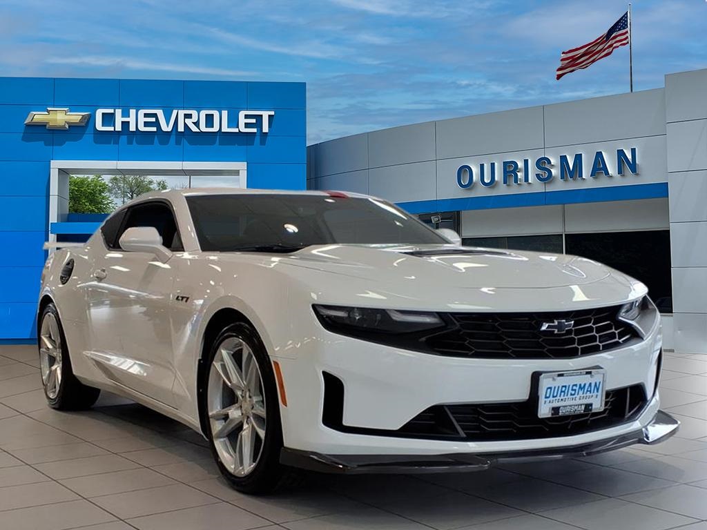 2022 Chevrolet Camaro LT1's photo