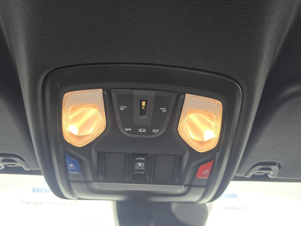 Thumbnail: 2025 RAM 1500 - 17