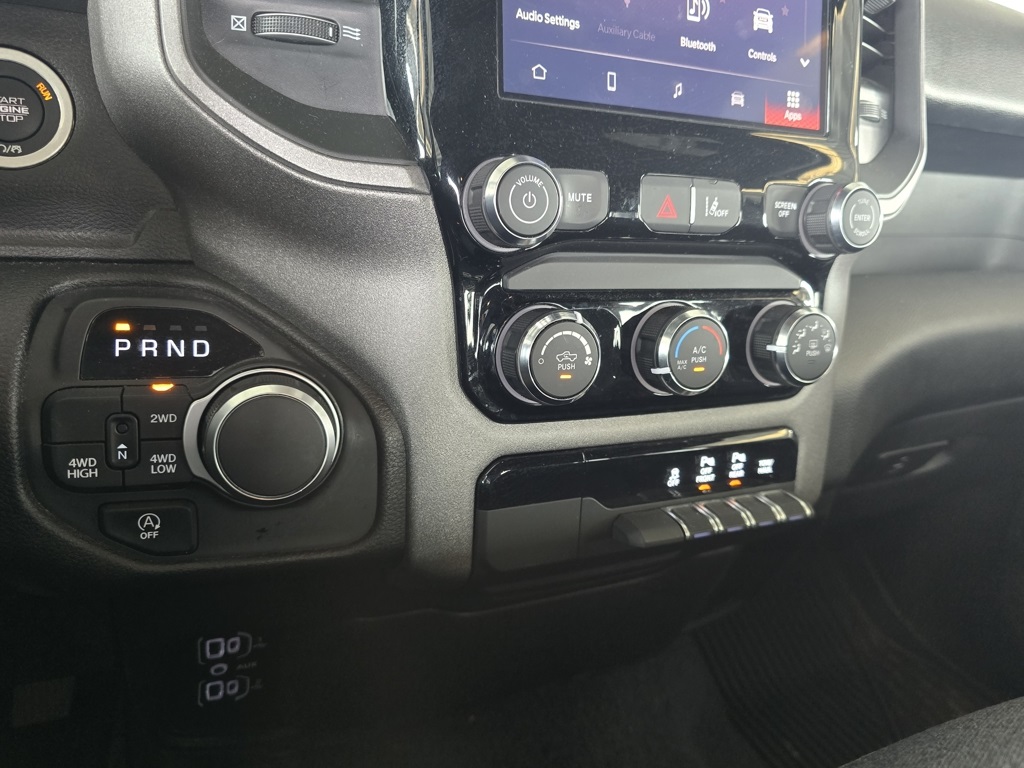 Thumbnail: 2025 RAM 1500 - 21