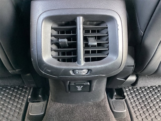 Used Car 2018 Jeep Cherokee  Latitude Plus For Sale In San Antonio, Texas