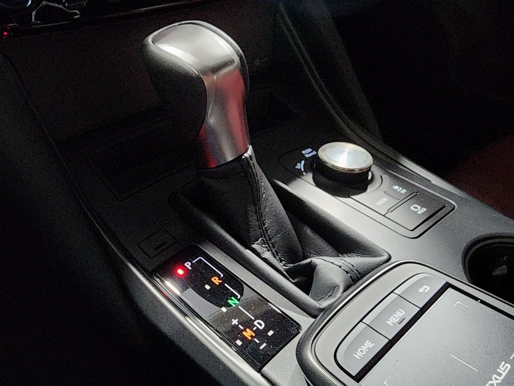 Thumbnail: 2025 Lexus IS - 24