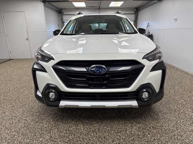 2025 Subaru Outback Limited photo 2