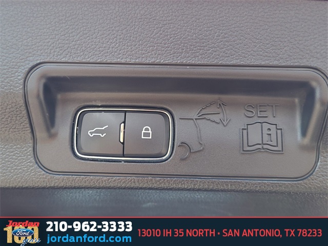 Used Car 2020 Ford Explorer  Platinum For Sale Under $30,000 In San Antonio, Texas