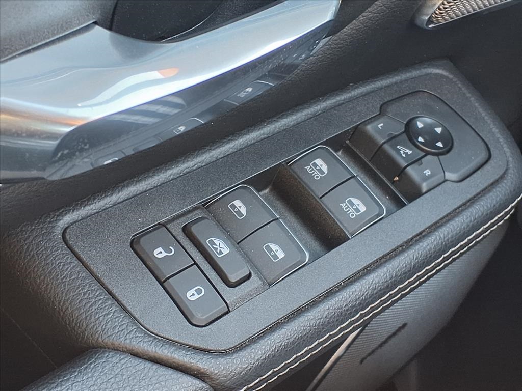 2025 Ram 1500 Laramie - 9