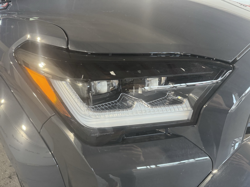 Thumbnail: 2025 Toyota 4Runner - 12