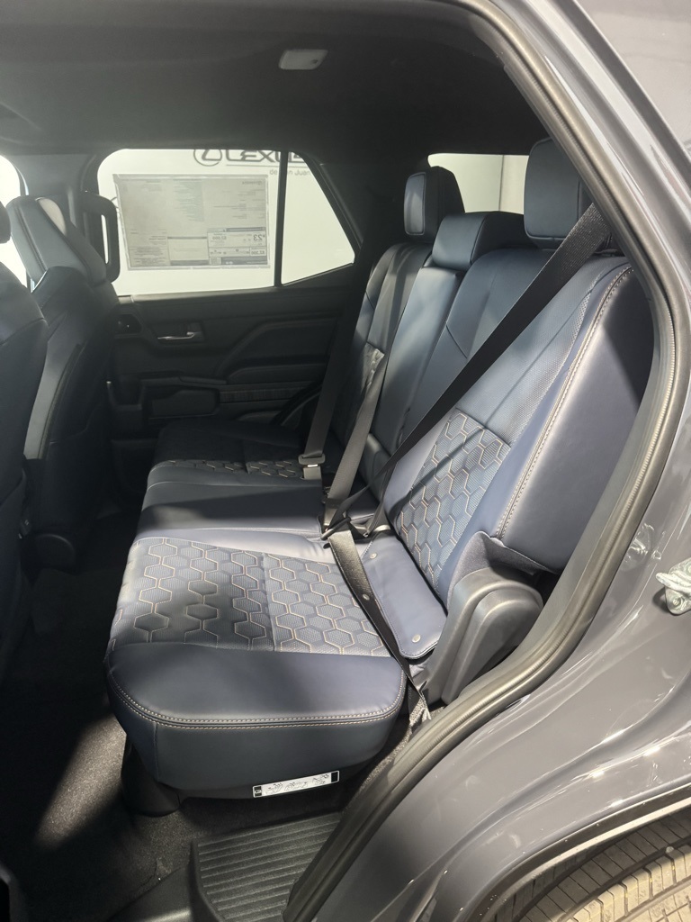 Thumbnail: 2025 Toyota 4Runner - 29