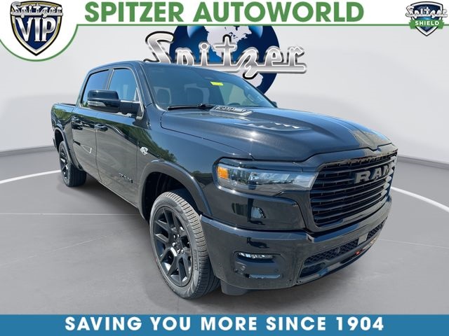 Diamond Black Crystal Pearlcoat 2026 RAM 1500 Laramie Crew Cab 4WD Pickup Truck Four-Wheel Drive 8-Speed Automatic