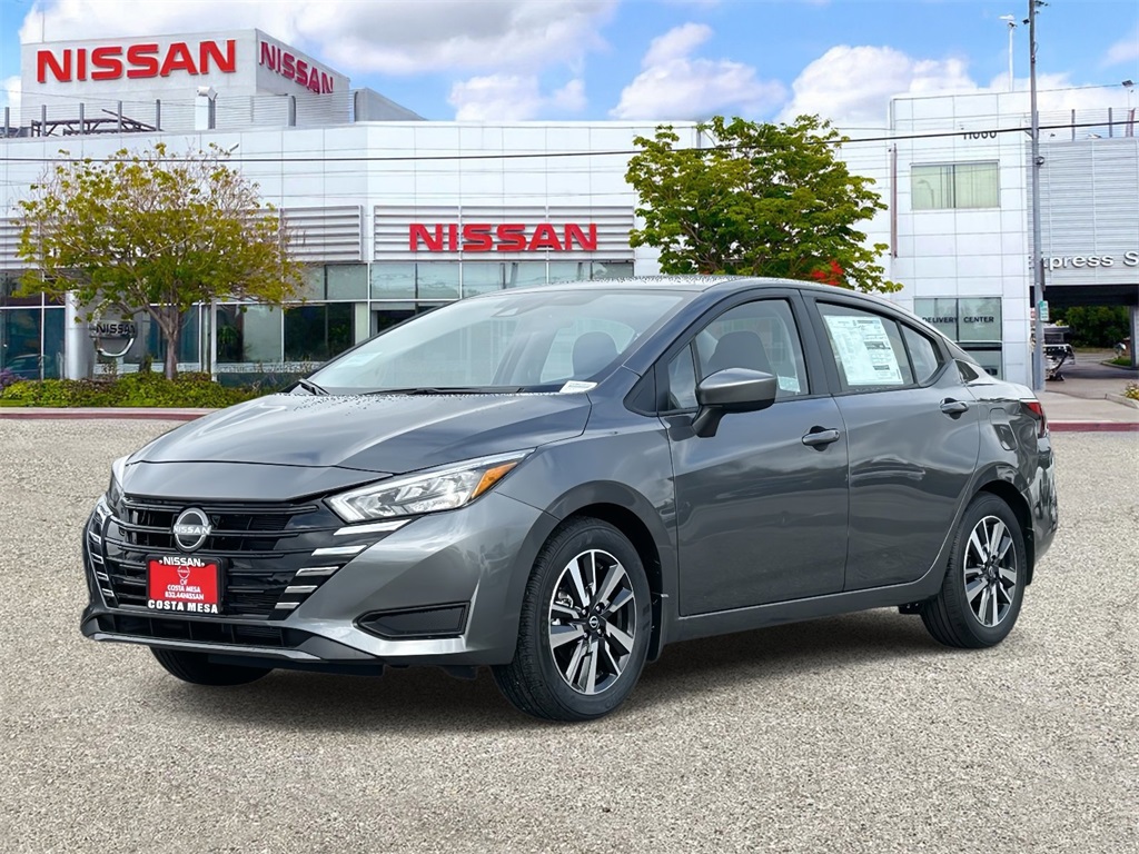 2025 Nissan Versa SV's photo