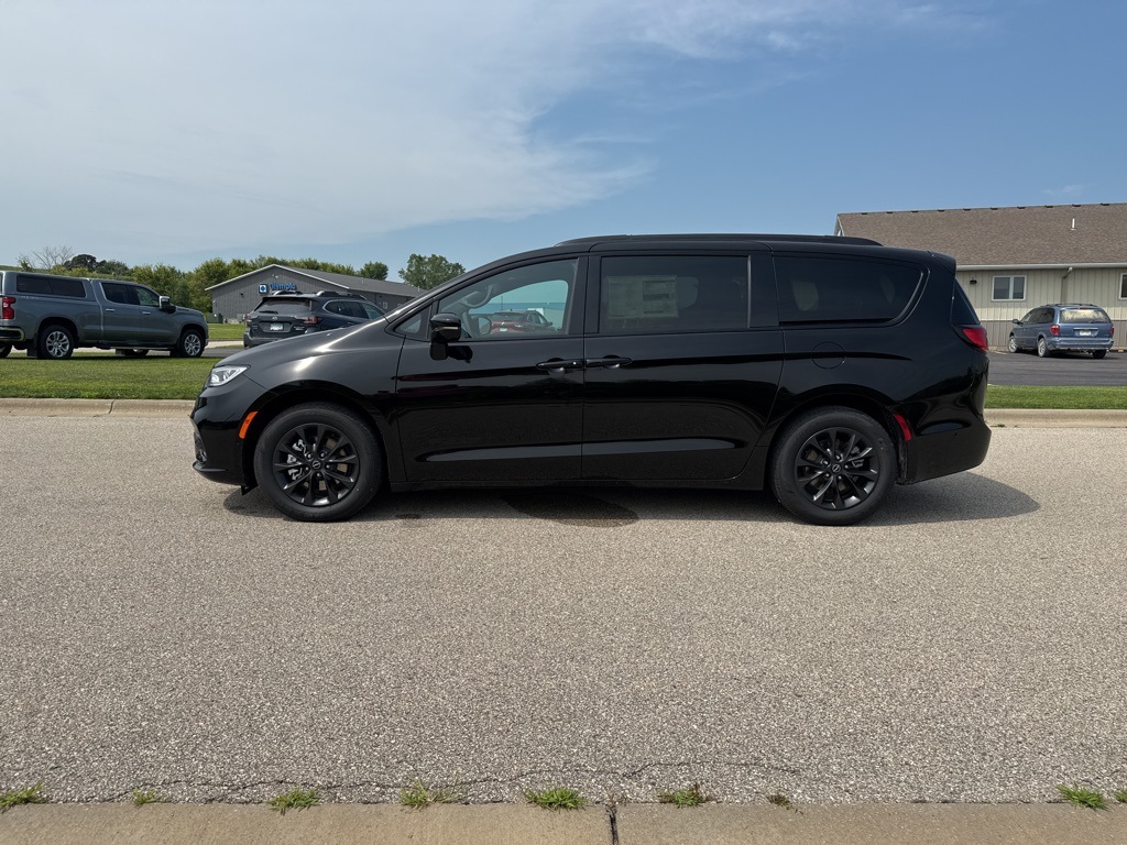 2025 Chrysler Pacifica