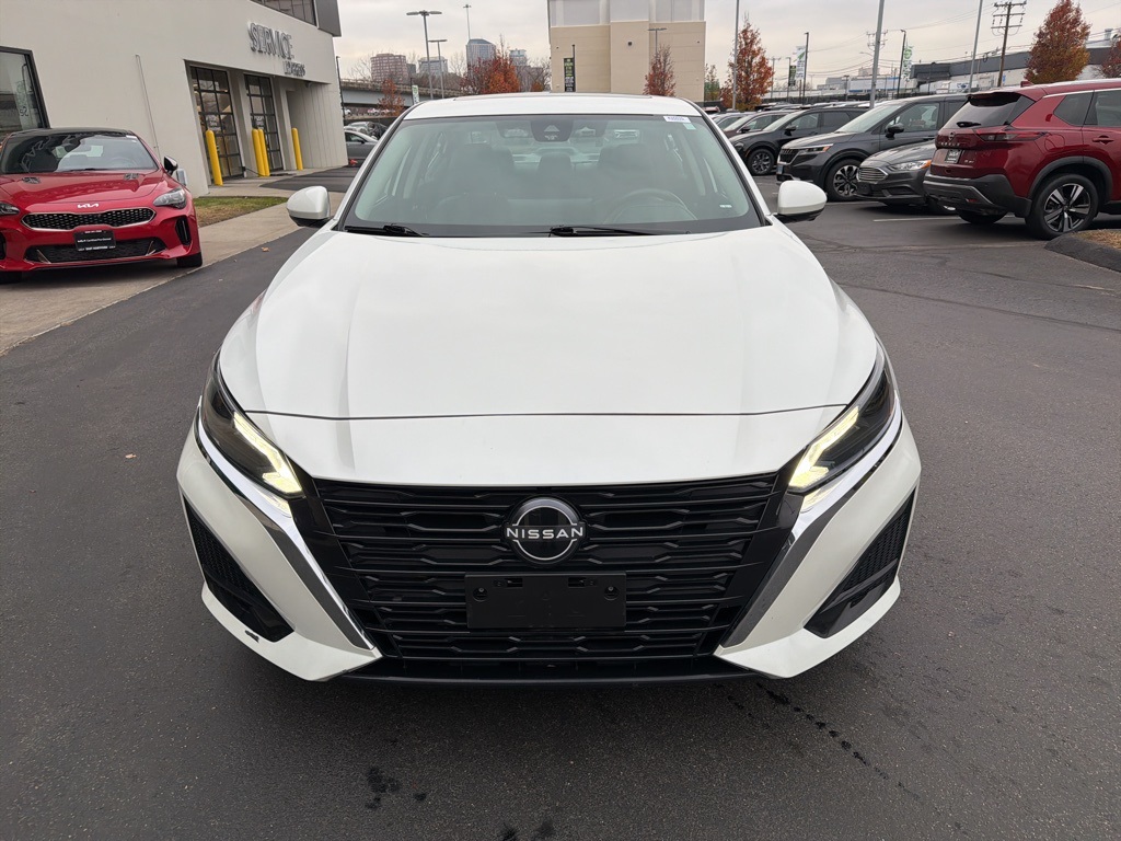 2023 Nissan Altima 2.5 SL photo 3