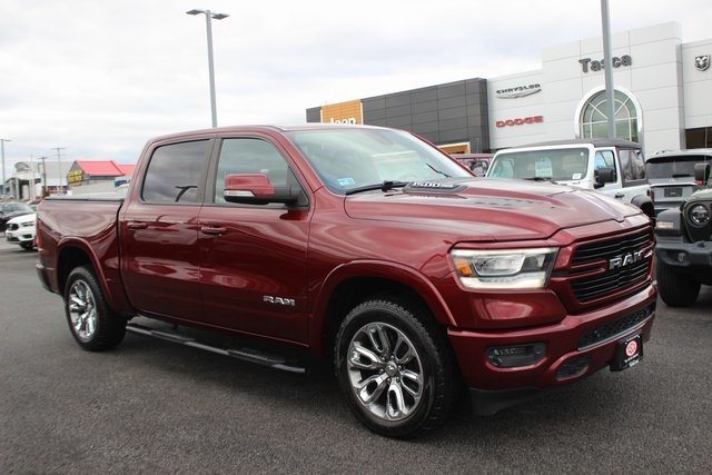 2019 RAM 1500 Laramie Crew Cab 4WD