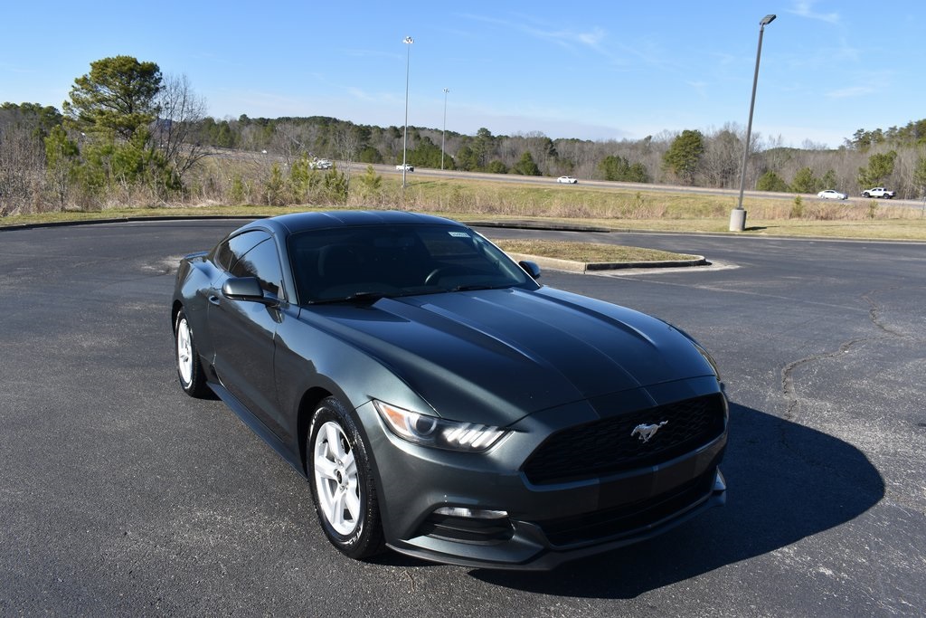 2015 Ford Mustang V6 Coupe RWD