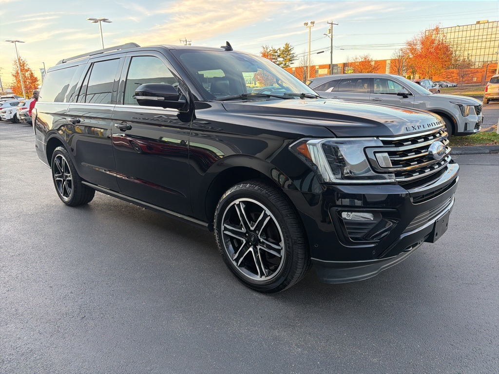 2020 Ford Expedition MAX Limited photo 3