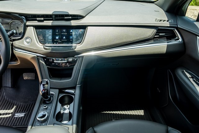 2025 Cadillac XT6 Luxury Silver at Classic Chevrolet Galveston