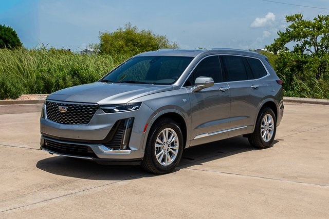2025 Cadillac XT6 Luxury Silver at Classic Chevrolet Galveston