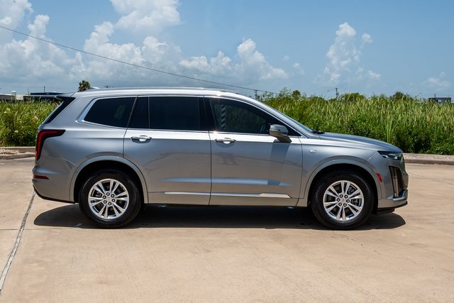 2025 Cadillac XT6 Luxury Silver at Classic Chevrolet Galveston