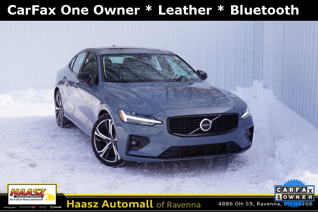 2024 Volvo S60 B5 Plus Dark Theme FWD