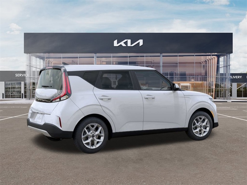 2025 Kia Soul LX White at Community Kia