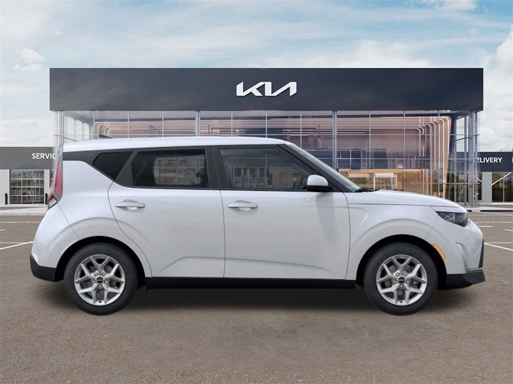 2025 Kia Soul LX White at Community Kia