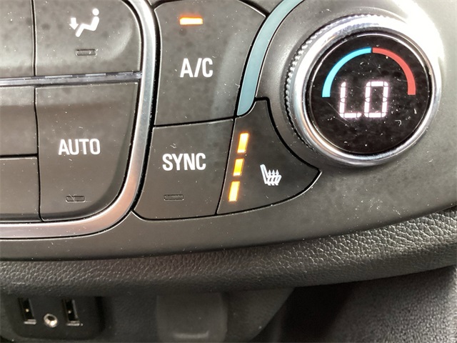 Used Car 2023 Chevrolet Traverse  Lt For Sale Under $30,000 In San Antonio, Texas