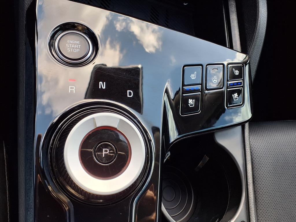 2023 Kia Sportage Hybrid SX-Prestige White at Traditions Chevrolet