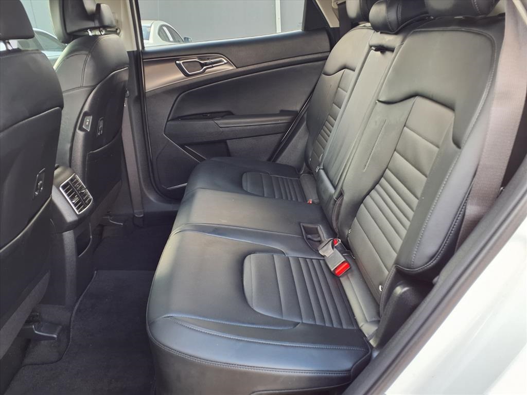 2023 Kia Sportage Hybrid SX-Prestige White at Traditions Chevrolet