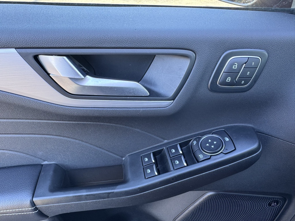 FordEscape Plug-In Hybrid24