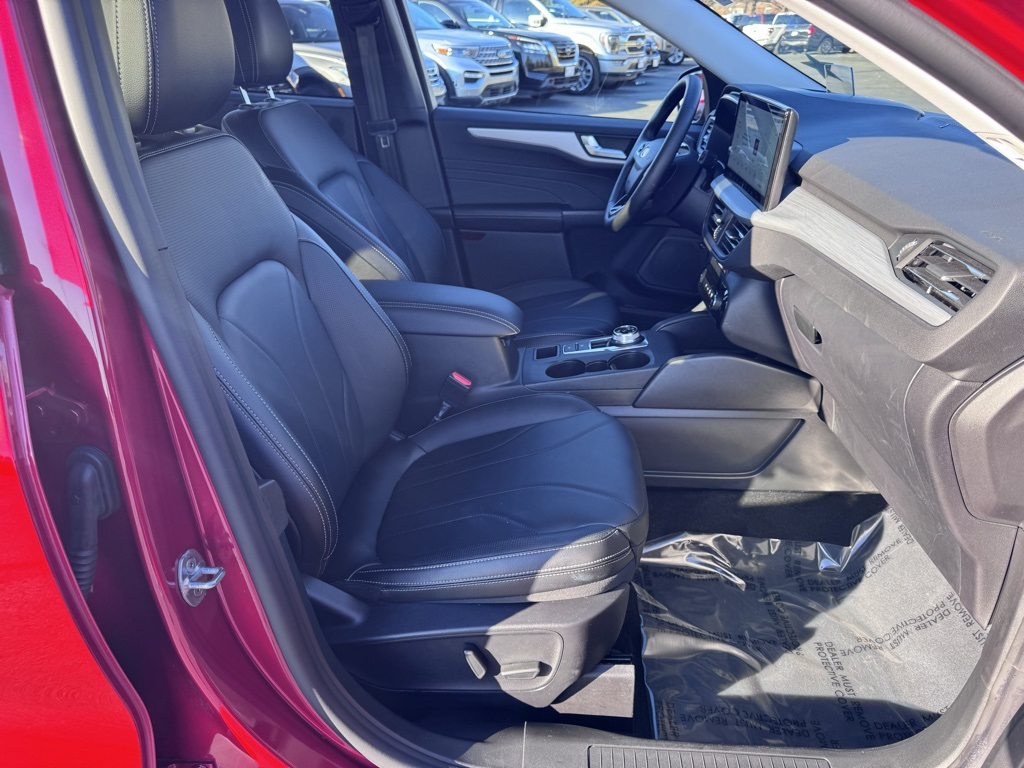 FordEscape Plug-In Hybrid26