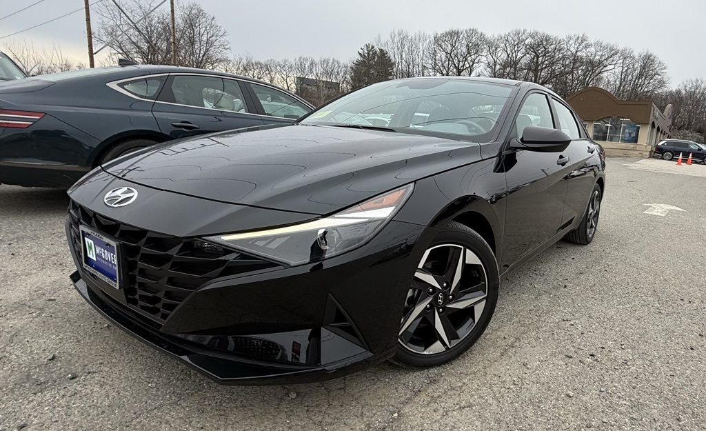 2023 Hyundai Elantra SEL FWD