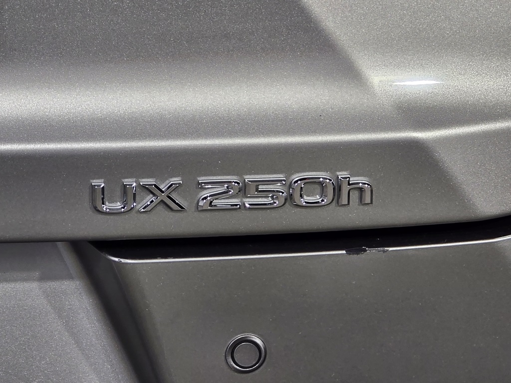 Thumbnail: 2023 Lexus UX - 11