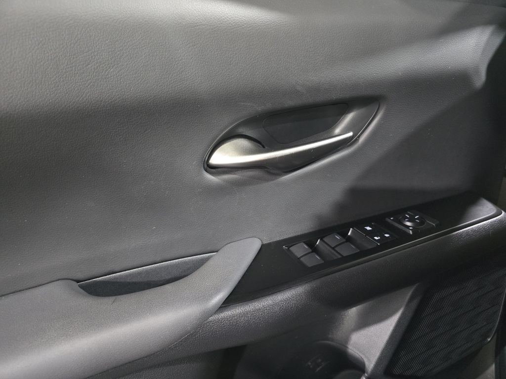 Thumbnail: 2023 Lexus UX - 13