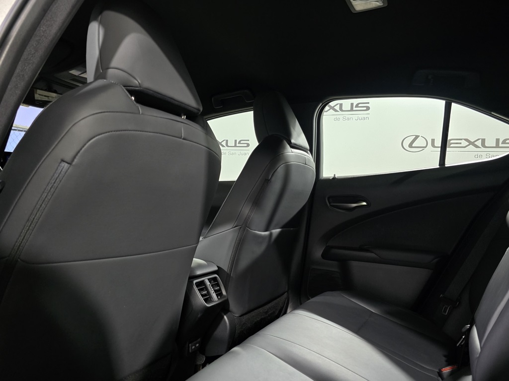 Thumbnail: 2023 Lexus UX - 26
